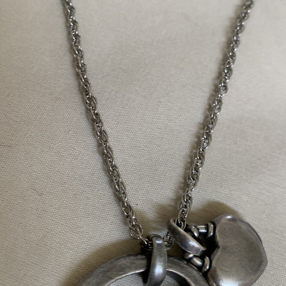 Fossil necklaces with key and heart pendants - Picture 6 of 6